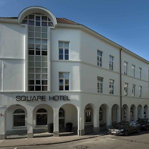 Square Hotel